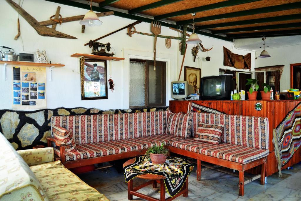 Zeybek 1 Pension พาทารา ภายนอก รูปภาพ
